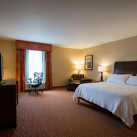 Hilton Garden Inn Γουοτερτάουν Εξωτερικό φωτογραφία