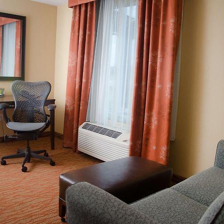 Hilton Garden Inn Γουοτερτάουν Εξωτερικό φωτογραφία