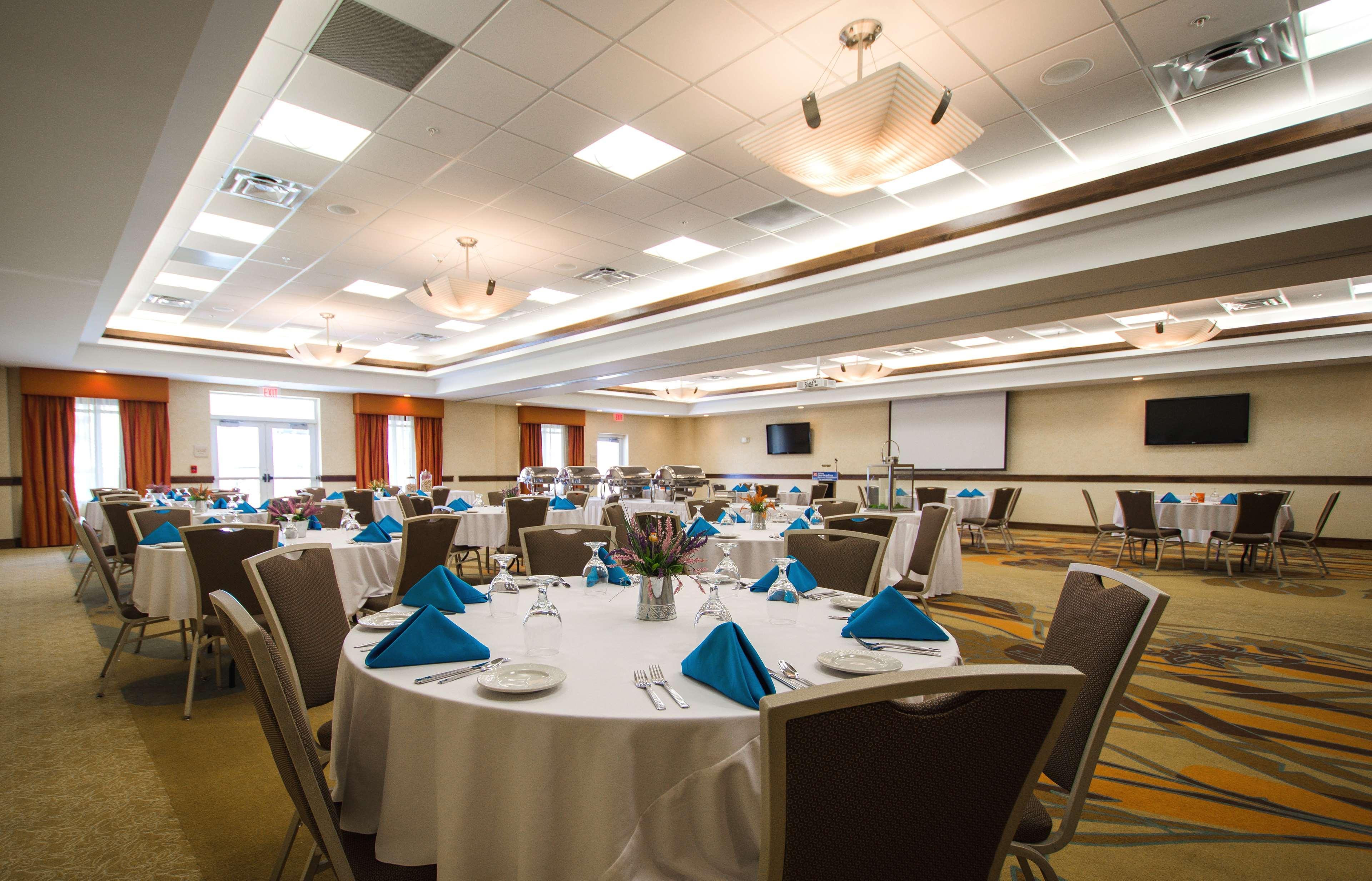 Hilton Garden Inn Γουοτερτάουν Εξωτερικό φωτογραφία