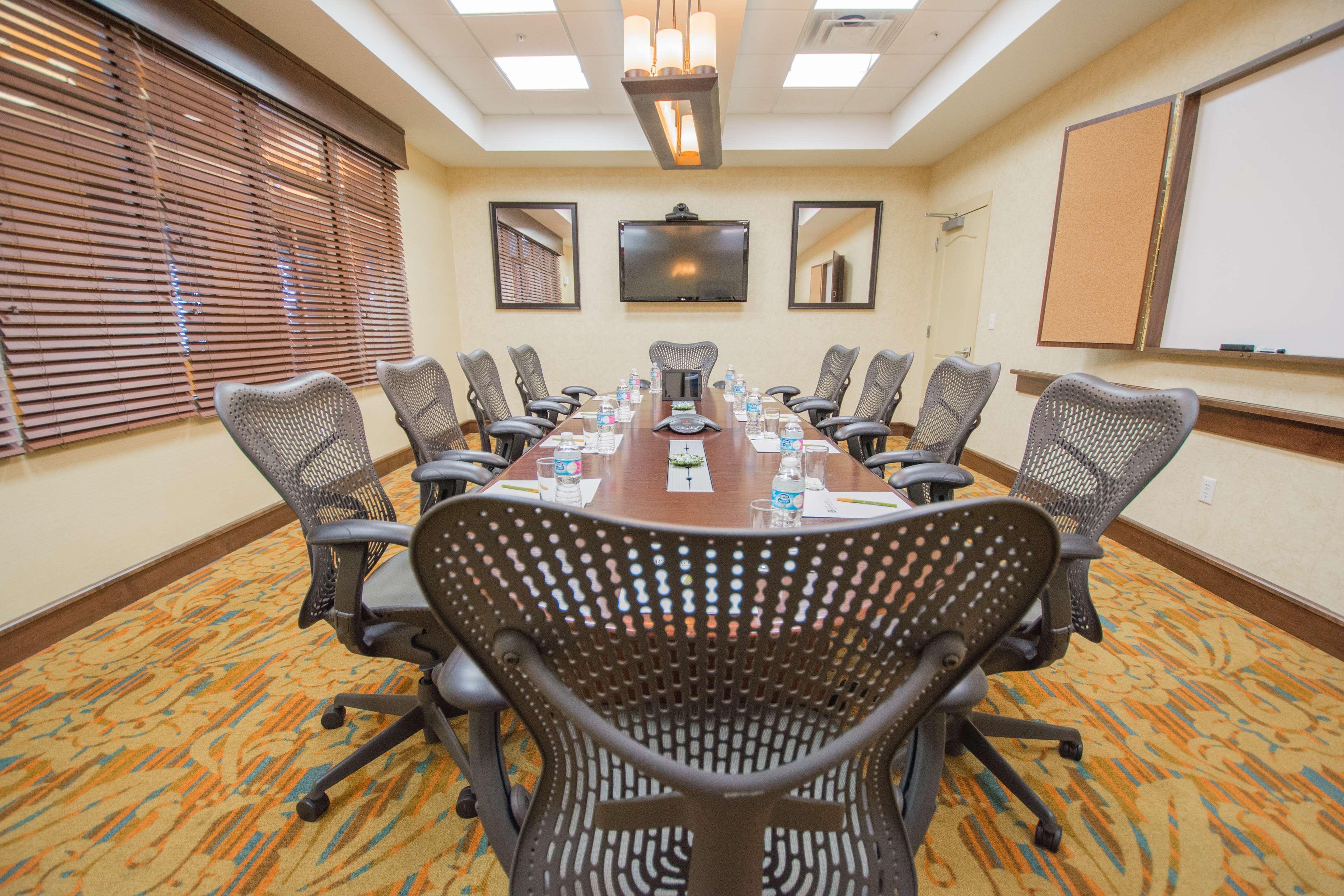 Hilton Garden Inn Γουοτερτάουν Εξωτερικό φωτογραφία