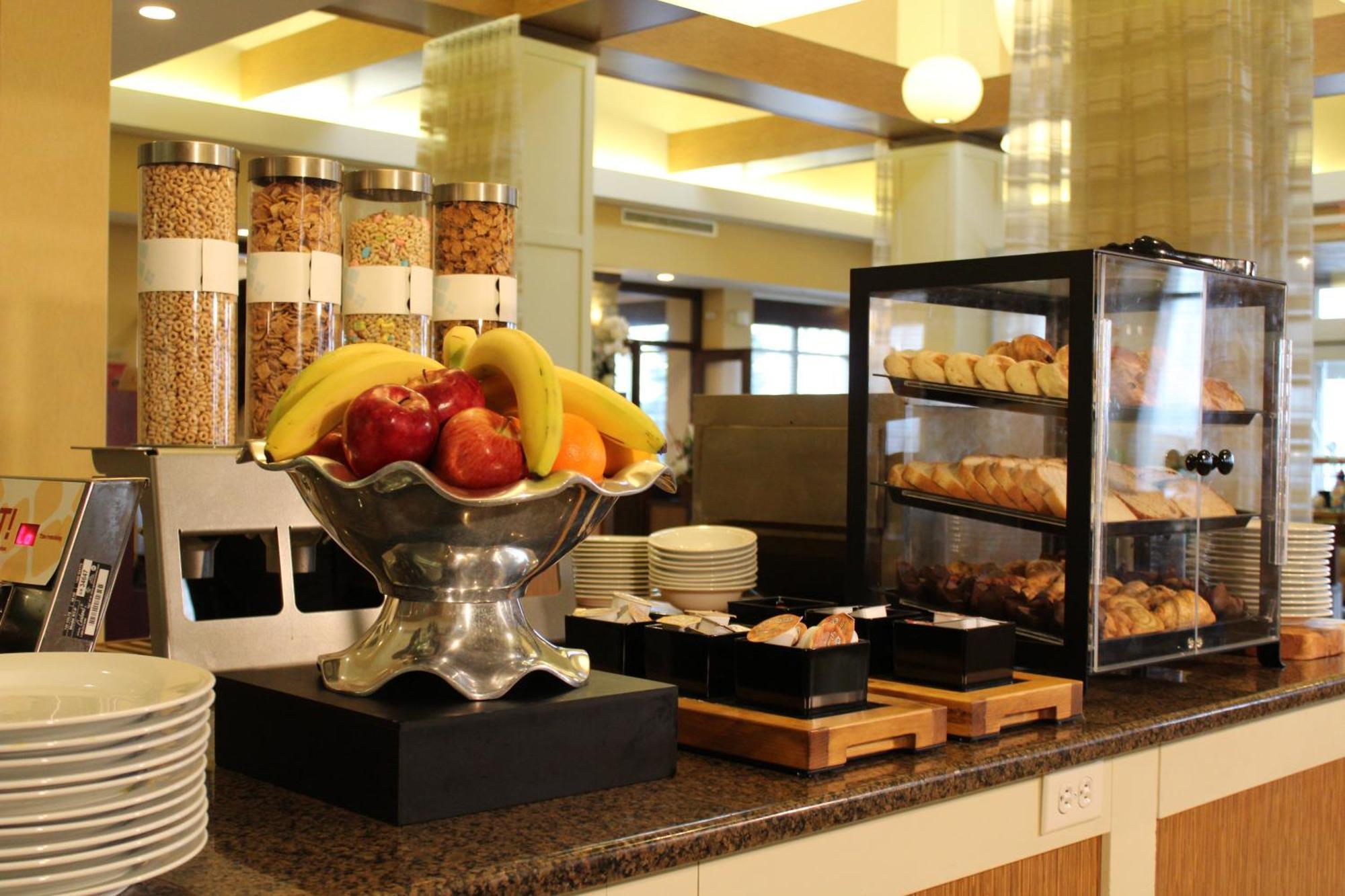 Hilton Garden Inn Γουοτερτάουν Εξωτερικό φωτογραφία