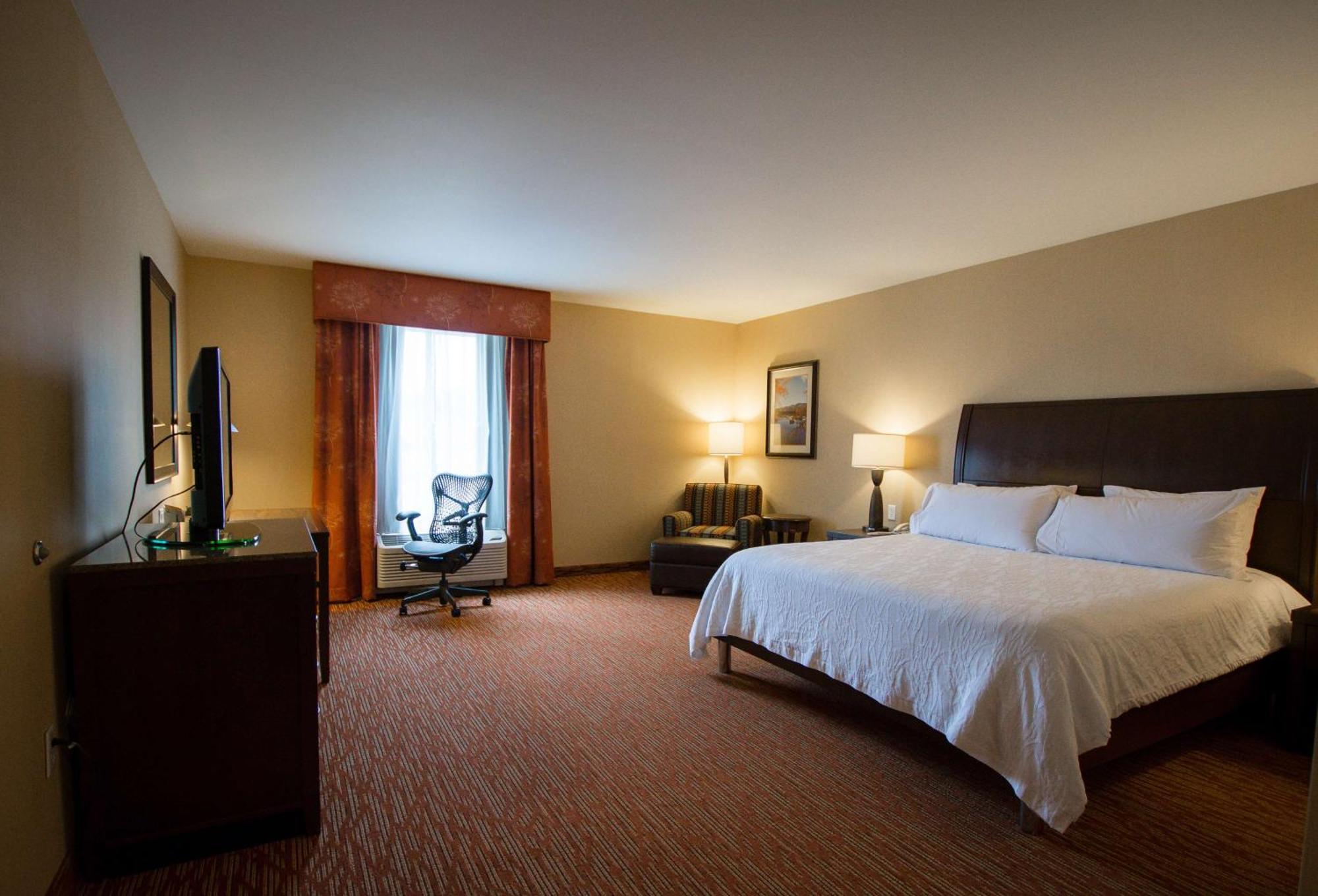 Hilton Garden Inn Γουοτερτάουν Εξωτερικό φωτογραφία