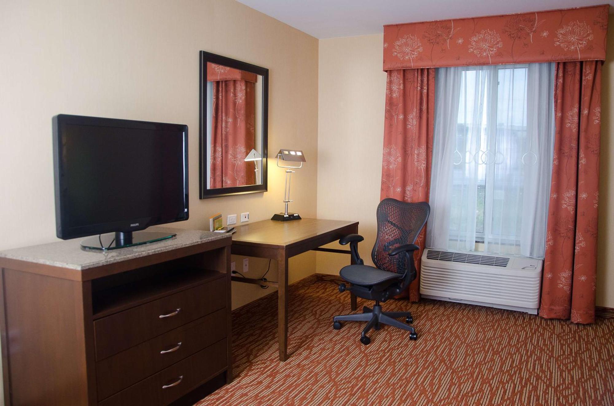 Hilton Garden Inn Γουοτερτάουν Εξωτερικό φωτογραφία