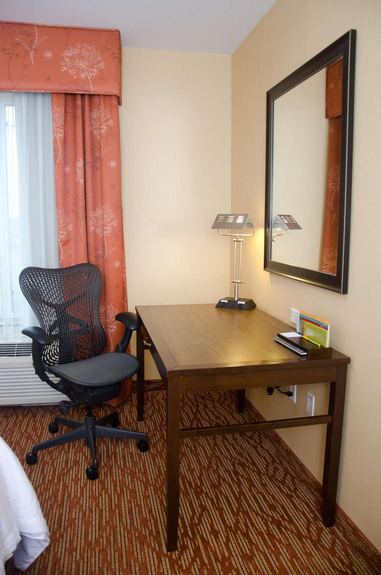 Hilton Garden Inn Γουοτερτάουν Εξωτερικό φωτογραφία