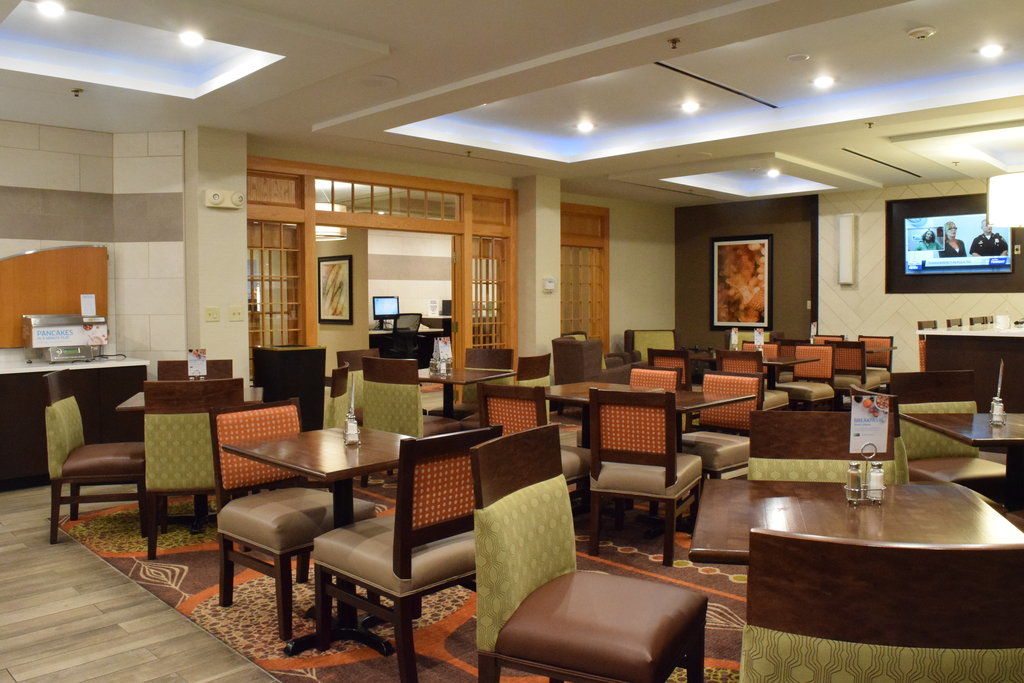 Hilton Garden Inn Γουοτερτάουν Εξωτερικό φωτογραφία