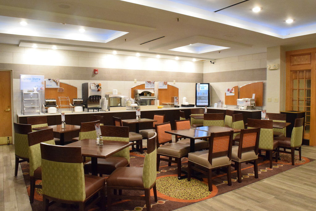 Hilton Garden Inn Γουοτερτάουν Εξωτερικό φωτογραφία